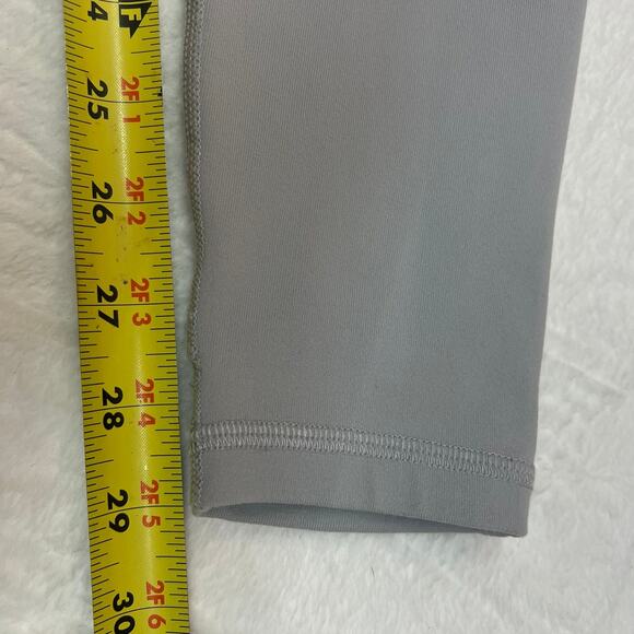 Alo Yoga Mesh Stirrup Leggings Size M Ice Gray Workout Gym Key Pocket Athleisure - Picture 10 of 12